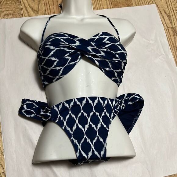 ROBIN PICCONE 2‎ PIECE SWIMSUIT SIZE L - Picture 2 of 4